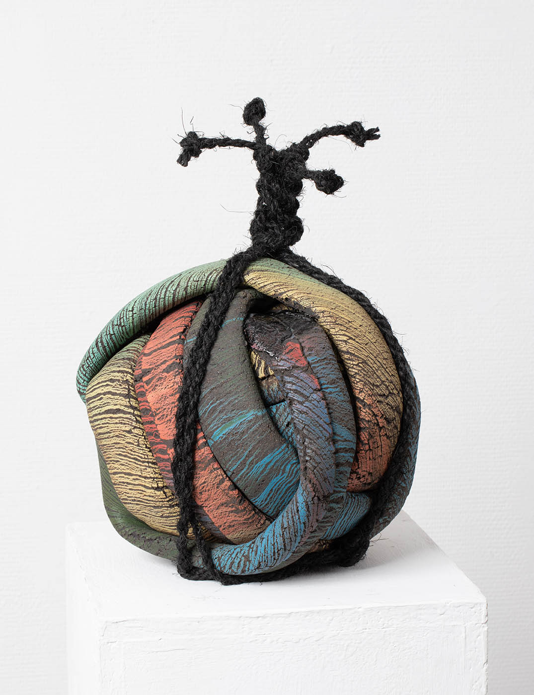 HUSZ Agnes Rainbow Tomeishi  Szivarvany Megallito Ko 2021 Keramia  Palmafa Kotel 2