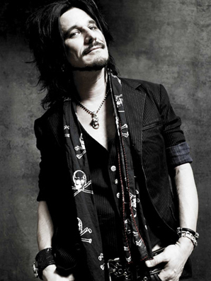 Gilby Clarke: „Imádtam azt, amiért a Guns N’ Roses kiállt”