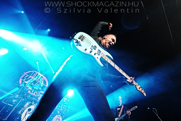 the_winery_dogs_k2016_04