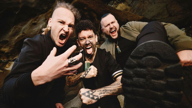 0116alienweaponry