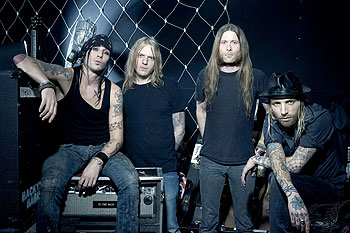Backyard Babies: party everyday