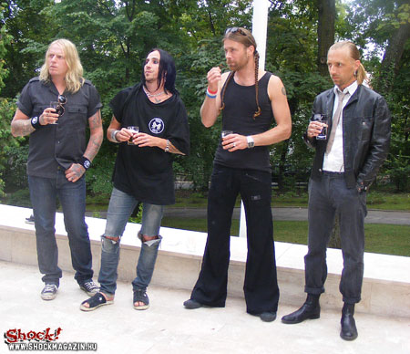 Backyard Babies: partyrock a svéd nagykövetségen